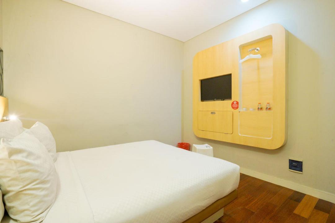 Life Hotel Stasiun Kota سورابايا الغرفة الصورة