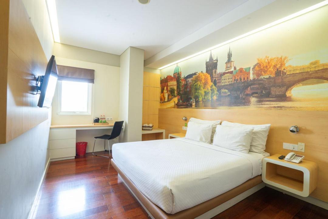 Life Hotel Stasiun Kota سورابايا الغرفة الصورة